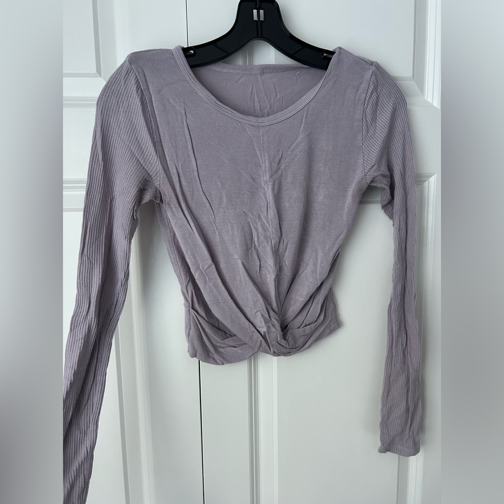 Alo yoga - cover long sleeve - light purple gray - size small